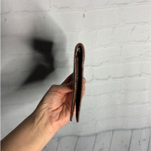 Wilsons Leather vintage brown croc embossed rather bi-fold wallet portfolio - Picture 4 of 11